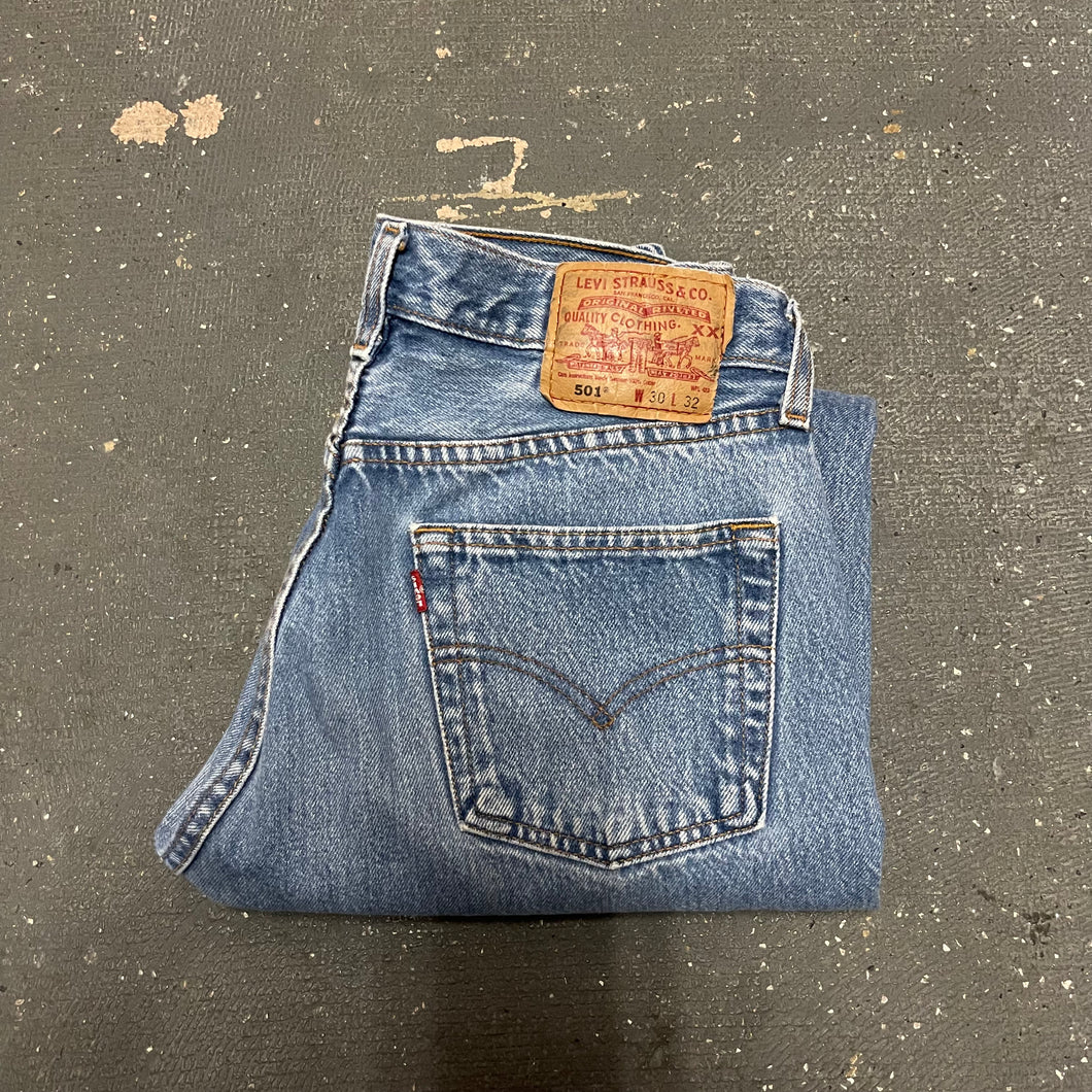 Vintage 501 Levi Jeans Size 26”