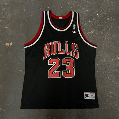 Chicago Bulls NBA Jersey (size 48)
